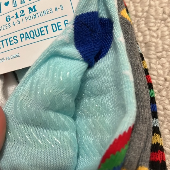 NWT - Toddler Space Themed Ankle Socks with grips- 6 pairs.  Size 6-12 months - Picture 3 of 6